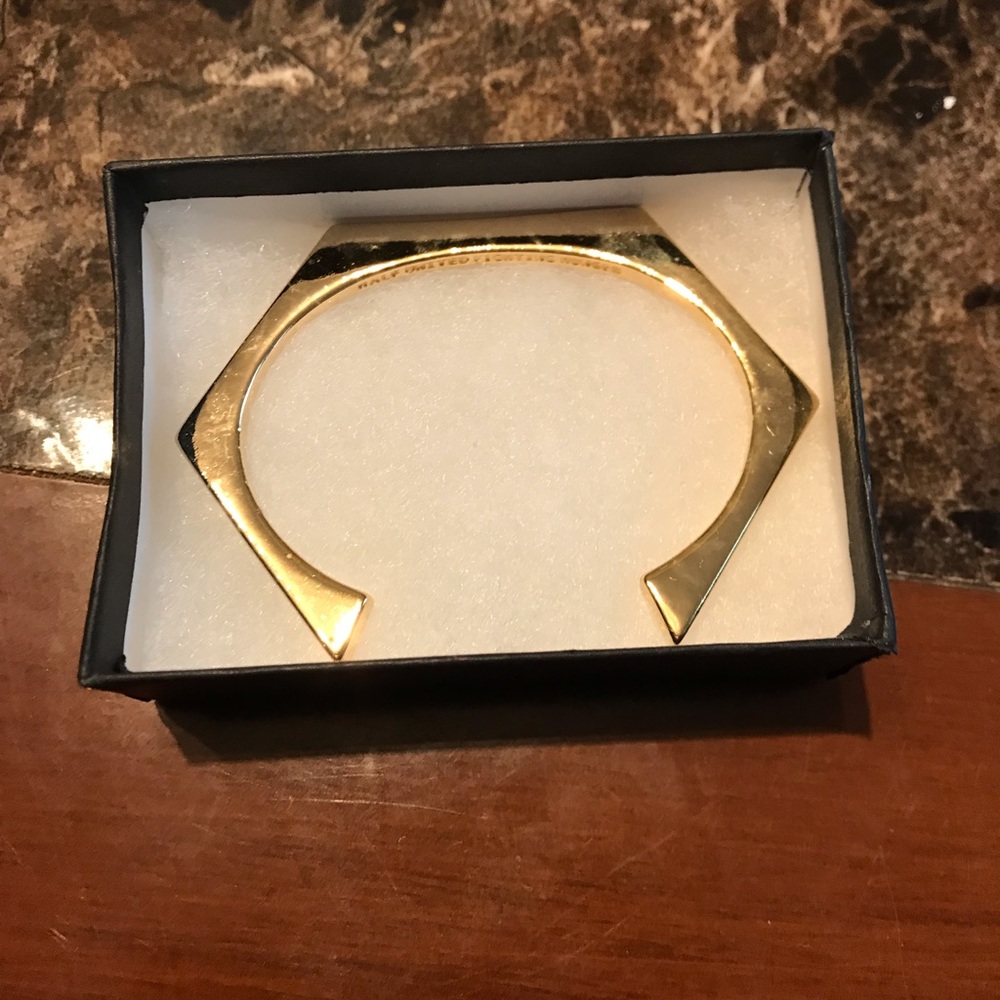 Half United bangle